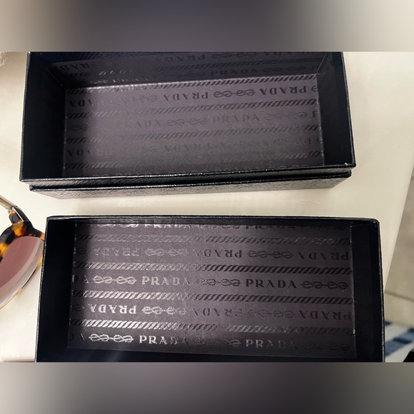 PRADA SPR 10V TORTOISE AUTHENTIC SUNGLASSES New in Box - Picture 3 of 10